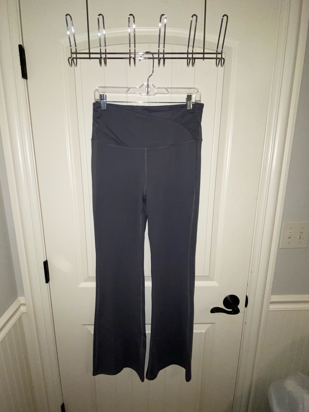 Yogalicious crossover flare grey leggings